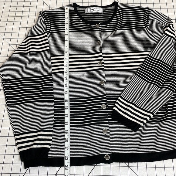 Vintage Norton Studio black and white striped button down sweater - Picture 7 of 7